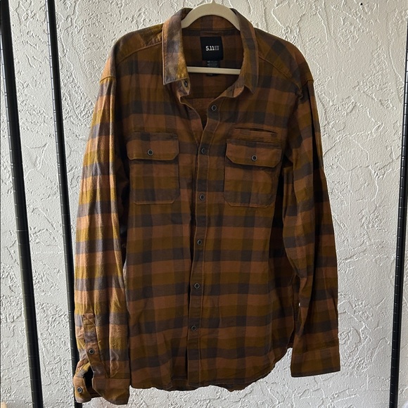 5.11 Tactical Brown Plaid Men's Shirt - Picture 1 of 4